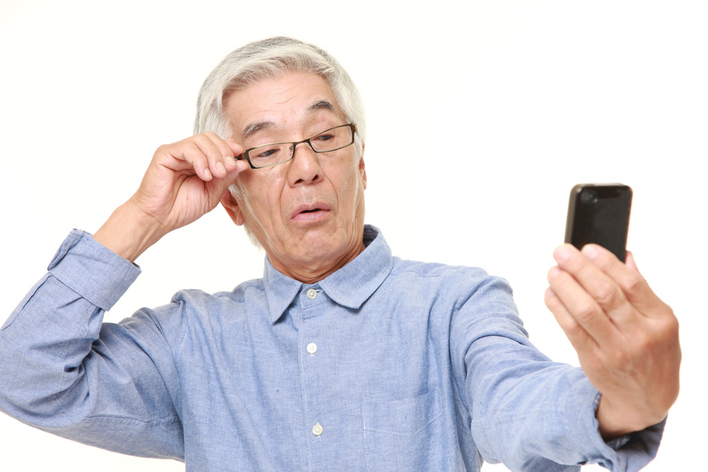 老花的發(fā)生除了與年齡有關(guān)，你還能想到什么？